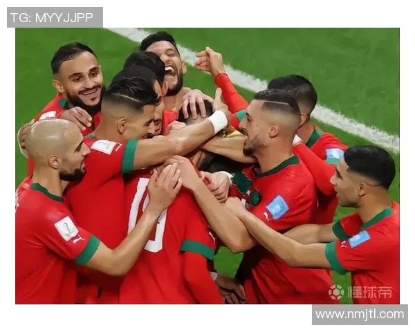 探究足球球星在赛场内外多语言文化背景下的交流方式与沟通艺术