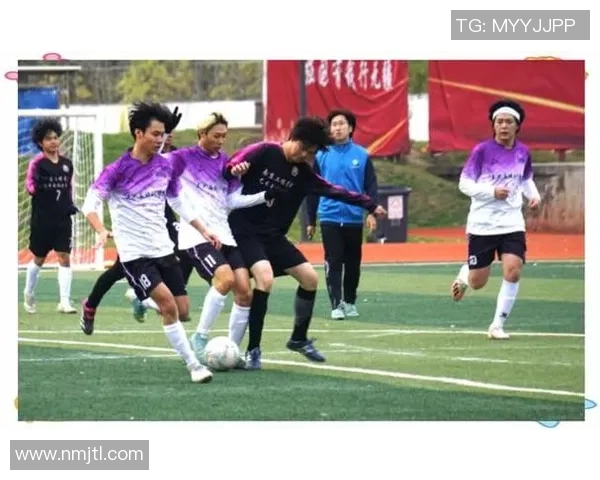 热情足球球星驰骋绿茵场展现无限魅力与拼搏精神