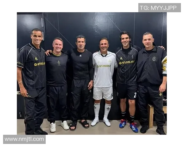 球星自拍照背后的足球技巧揭秘 如何拍出完美瞬间